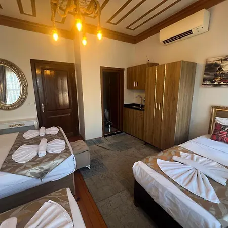 April Стамбул