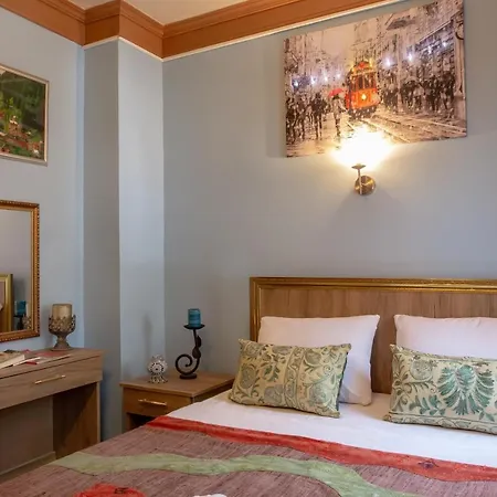 April Hotel Istanboel