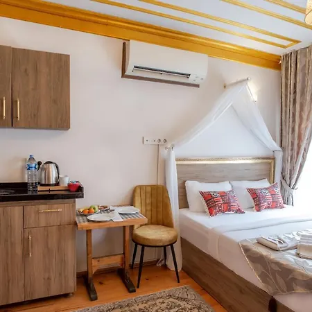 Otel April İstanbul