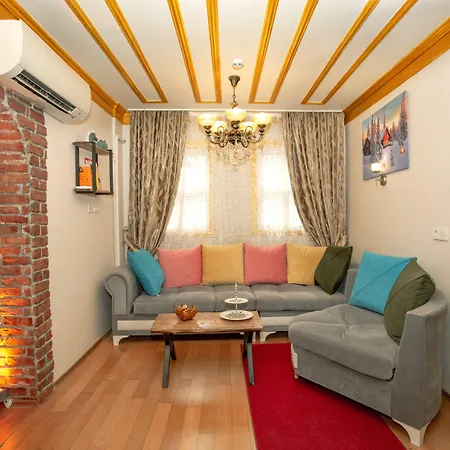 April 2* איסטמבול